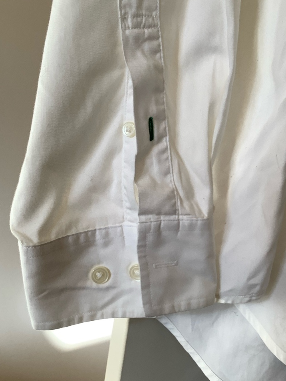 Tommy Hilfiger Men’s White Button-Down Dress Shirt with Chest Pocket - Picture 4 of 8